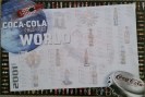 CAL 1P - 24. 2001 Coca-Cola Folk art  jaar kalender 40x60 G+  2X (Small)